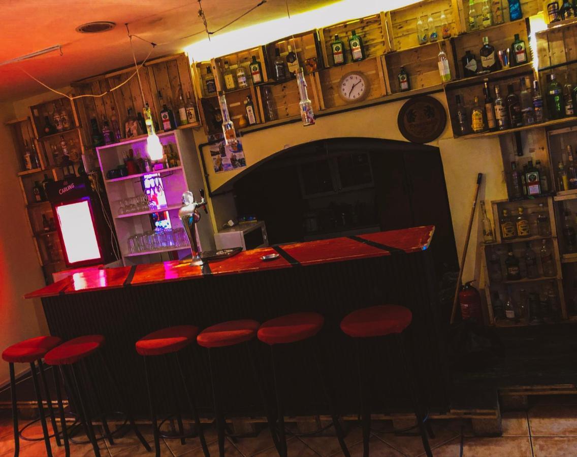 Whole Basement Former Pub3 For Bachelor / Bachelorette Party Будапеща Екстериор снимка