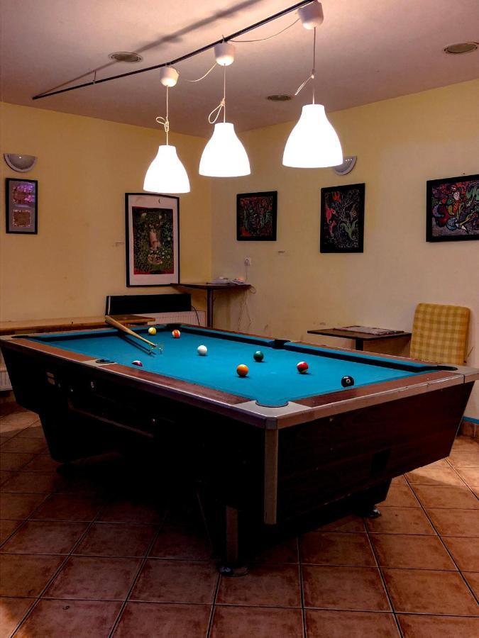 Whole Basement Former Pub3 For Bachelor / Bachelorette Party Будапеща Екстериор снимка