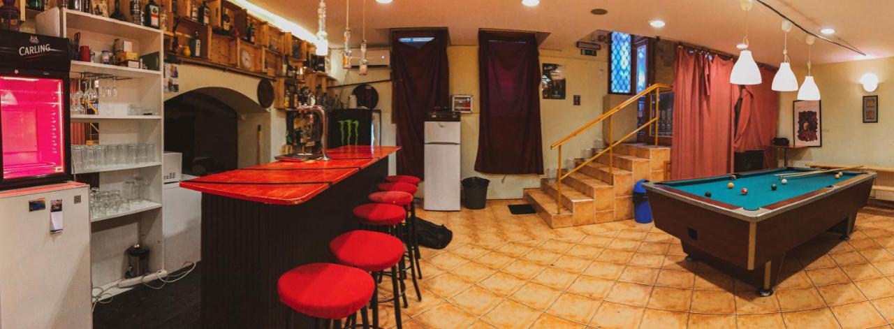 Whole Basement Former Pub3 For Bachelor / Bachelorette Party Будапеща Екстериор снимка
