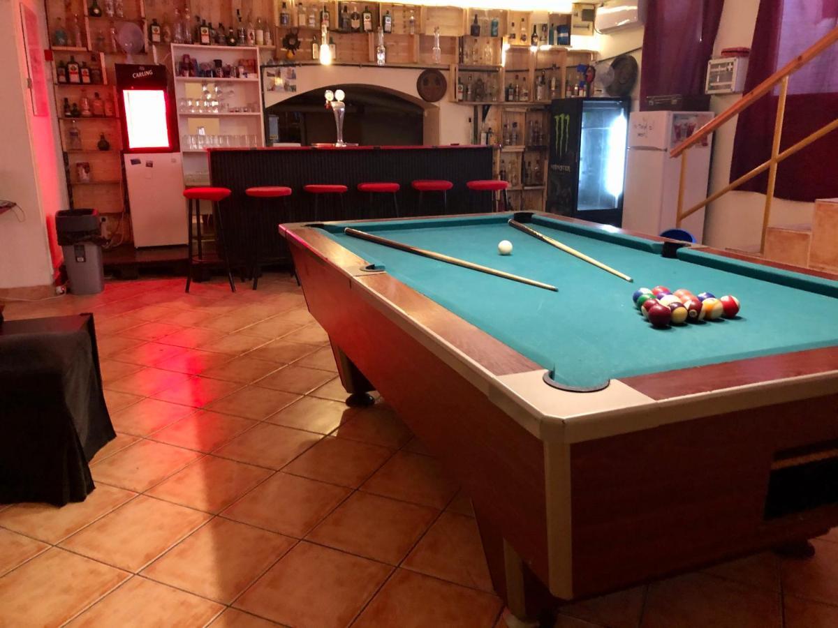 Whole Basement Former Pub3 For Bachelor / Bachelorette Party Будапеща Екстериор снимка