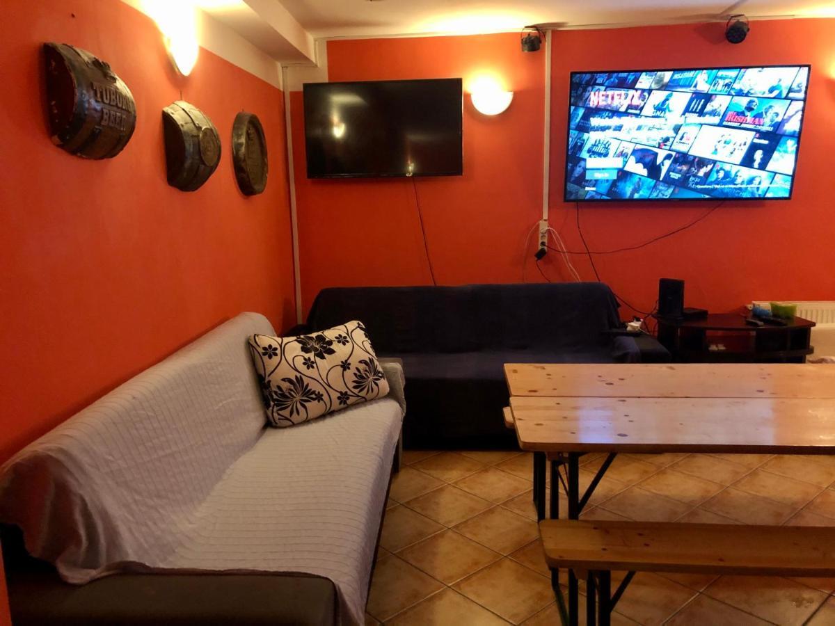 Whole Basement Former Pub3 For Bachelor / Bachelorette Party Будапеща Екстериор снимка
