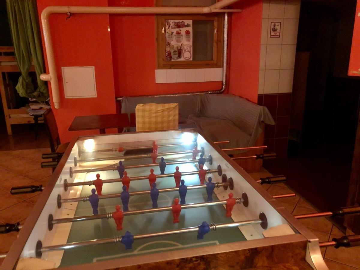 Whole Basement Former Pub3 For Bachelor / Bachelorette Party Будапеща Екстериор снимка